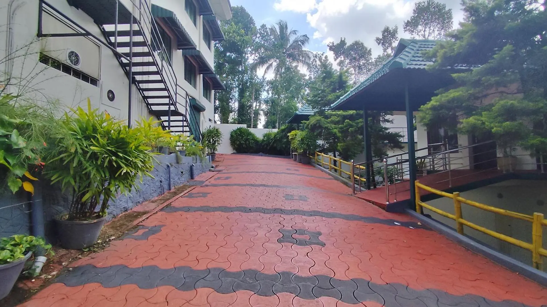 Hotel Meenakshi Kolattupuzha